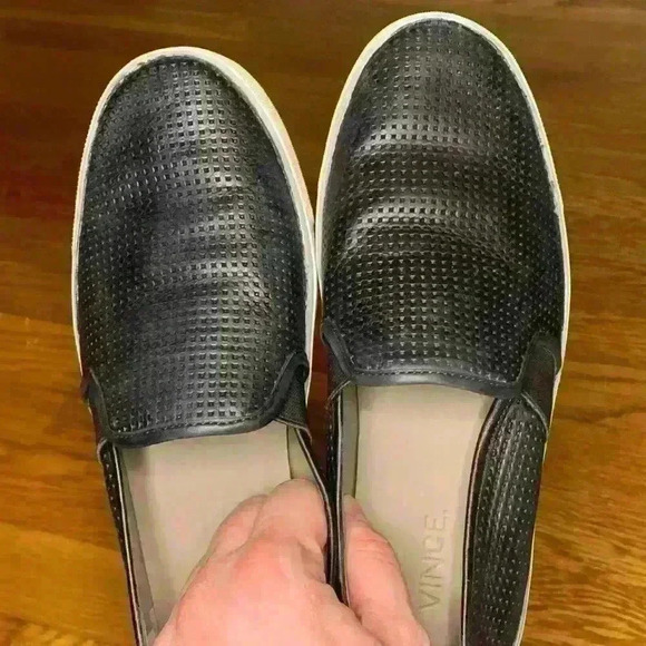 Vince Blair Black Perforated leather loafer, women’s size 6 - Picture 10 of 10